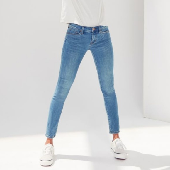 Urban Outfitters Denim - ✨BDG TWIG MIDRISE SZ 28 / 6✨